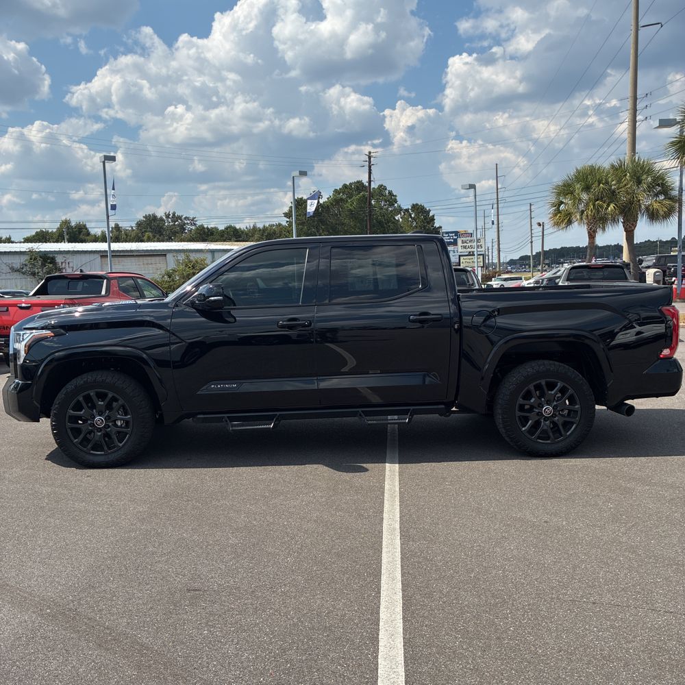 2024 Toyota Tundra Platinum HV