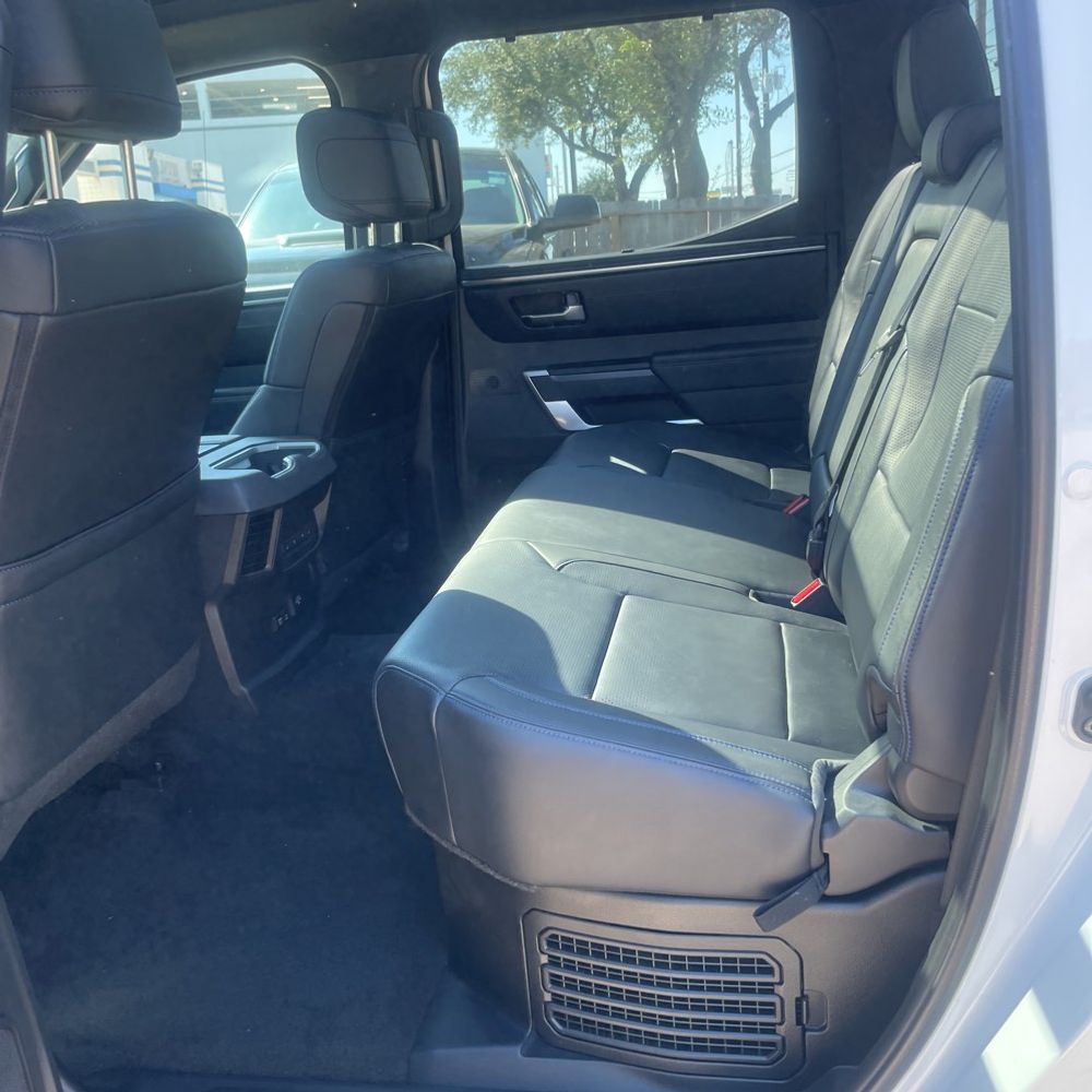 2024 Toyota Tundra Platinum HV
