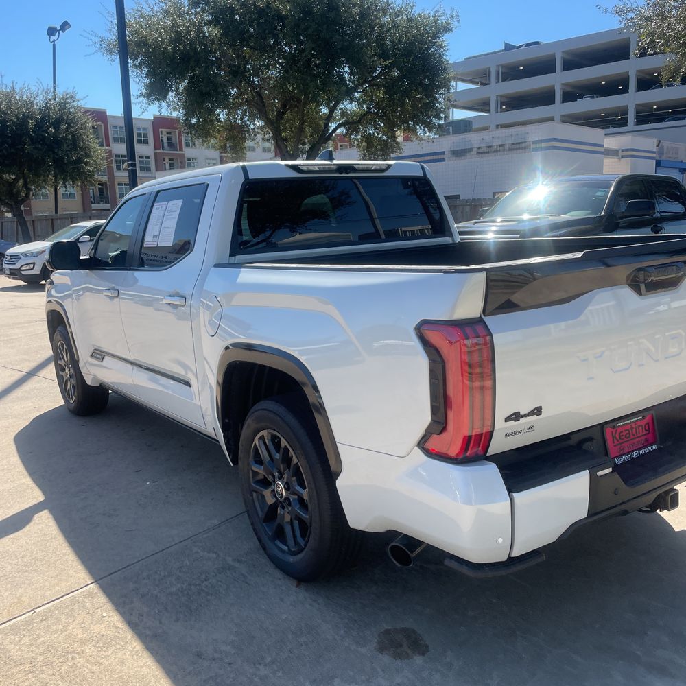 2024 Toyota Tundra Platinum HV