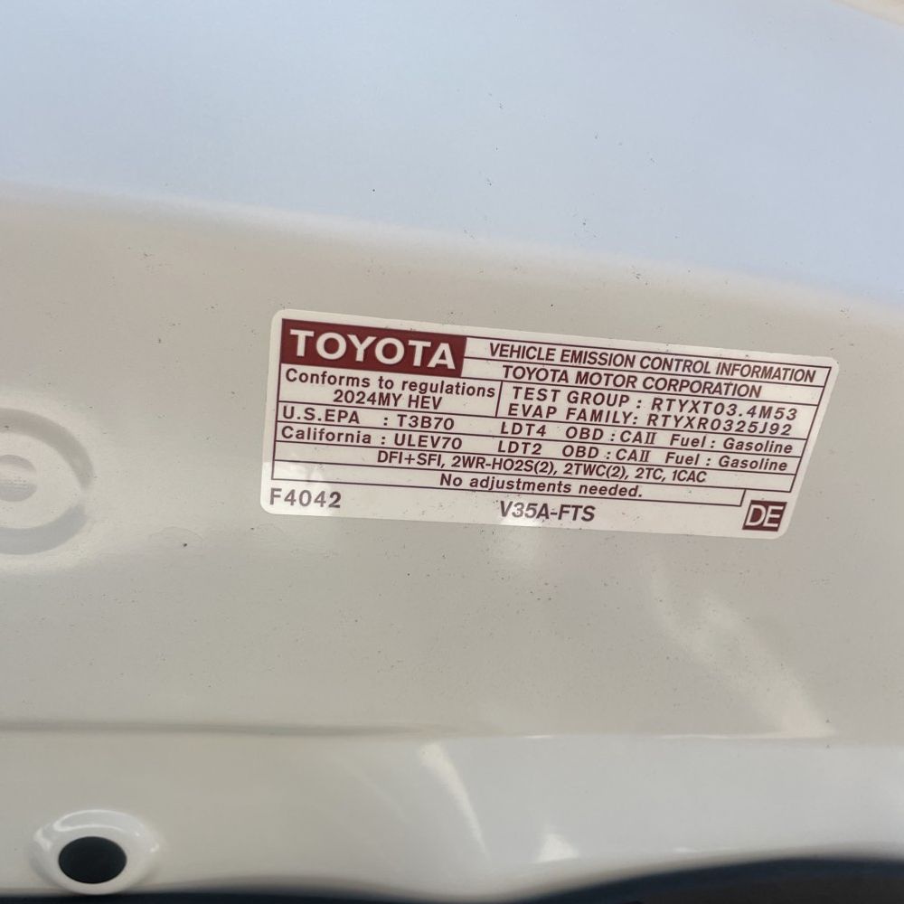 2024 Toyota Tundra Platinum HV