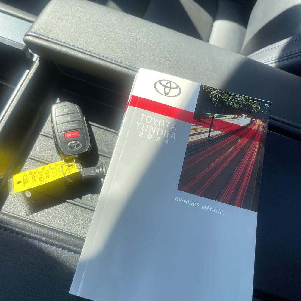 2024 Toyota Tundra Platinum HV