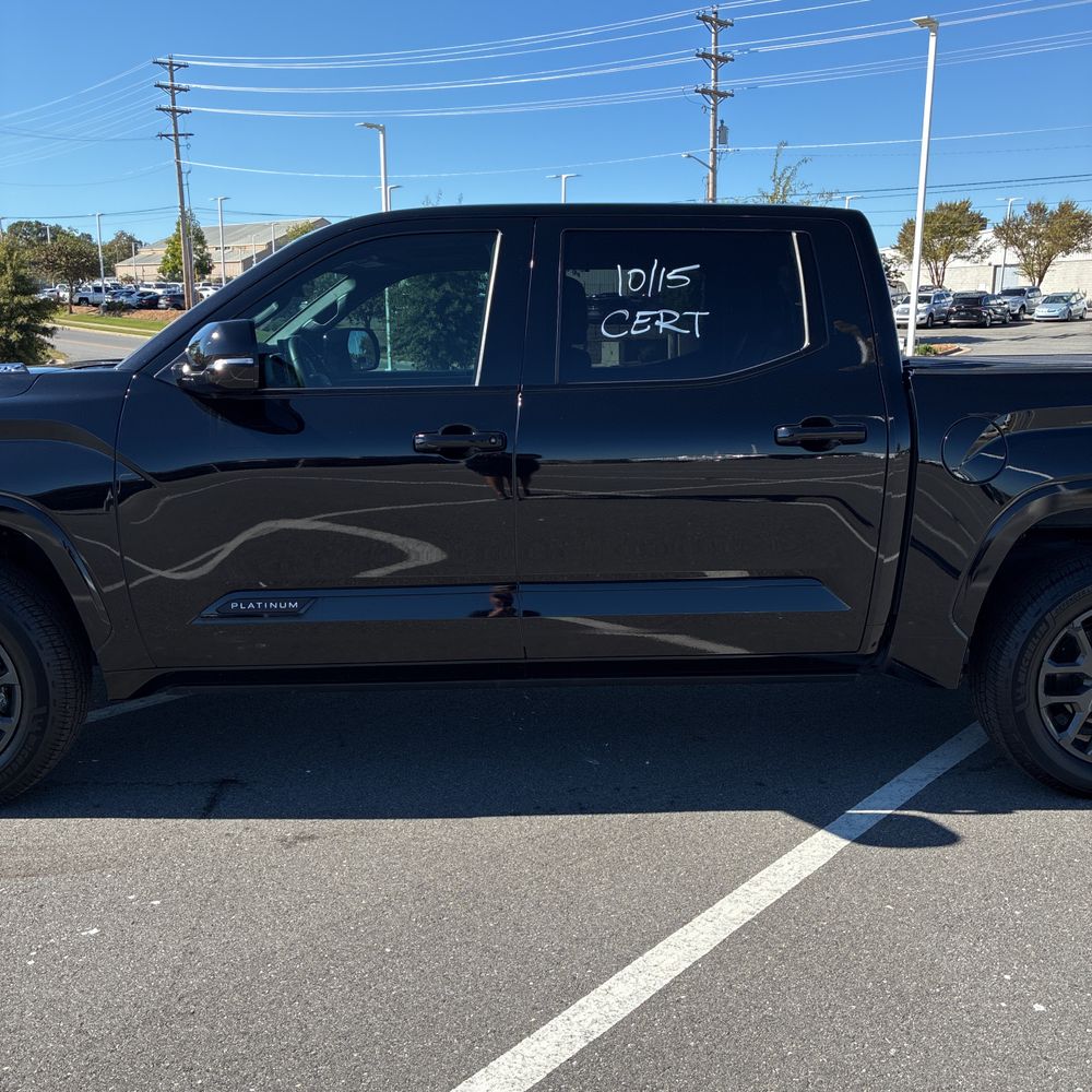 2023 Toyota Tundra Platinum HV