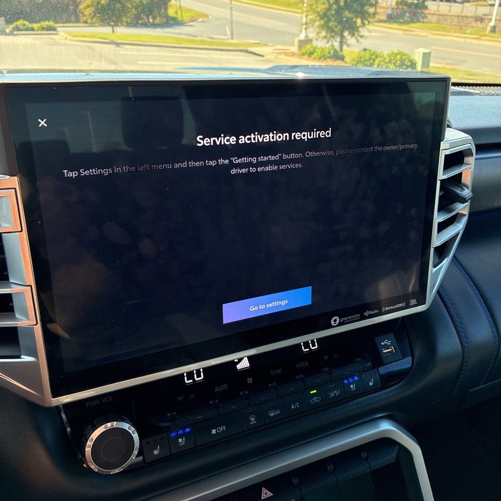 2023 Toyota Tundra Platinum HV