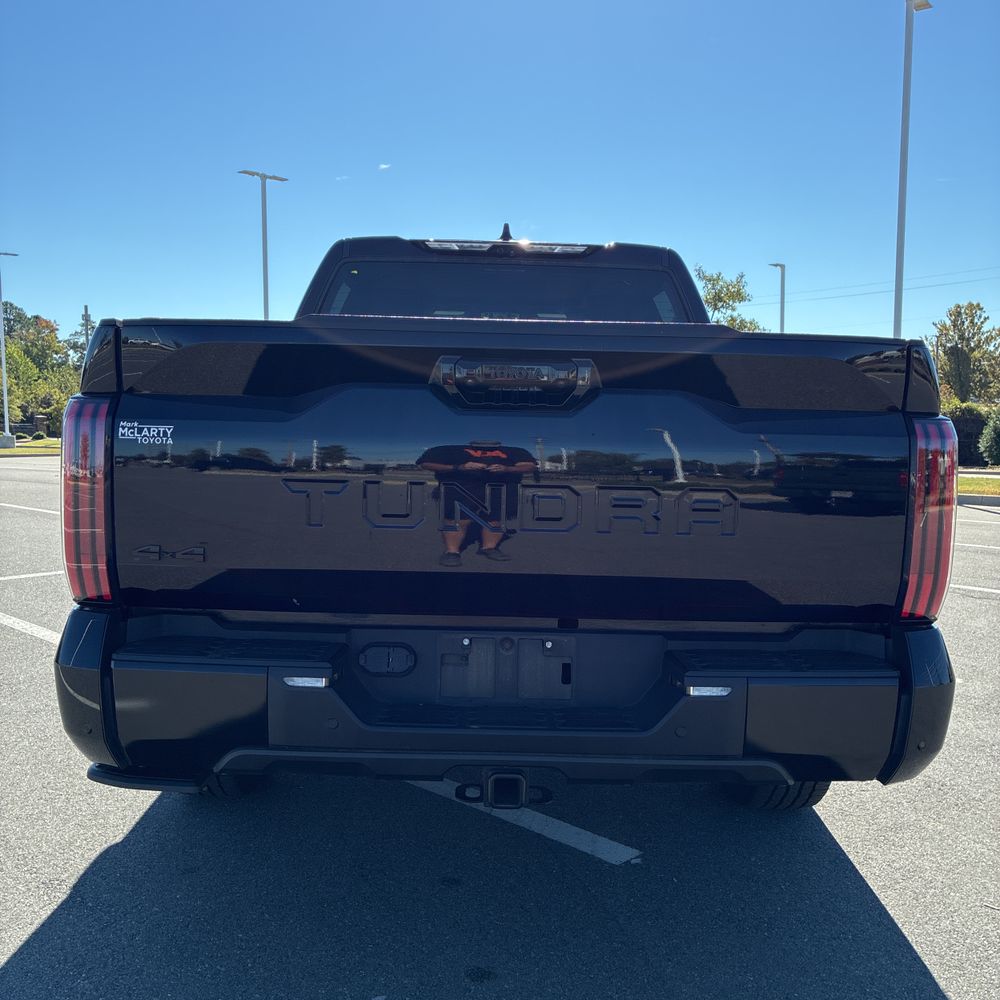 2023 Toyota Tundra Platinum HV