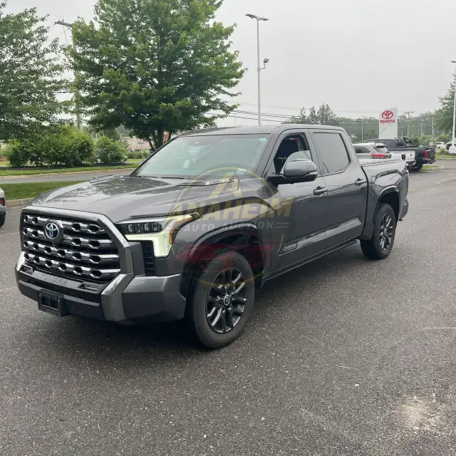 2024 Toyota Tundra Platinum HV