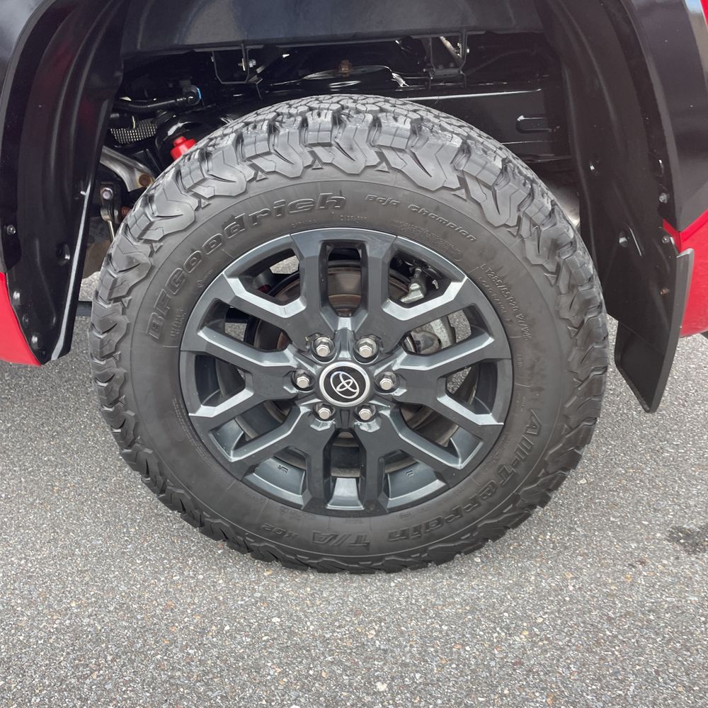 2023 Toyota Tundra Platinum HV