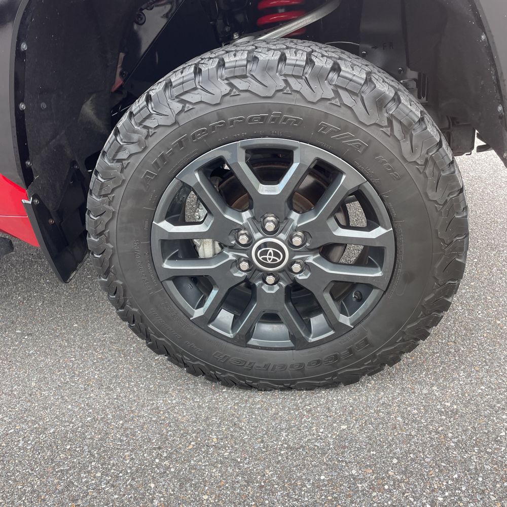 2023 Toyota Tundra Platinum HV