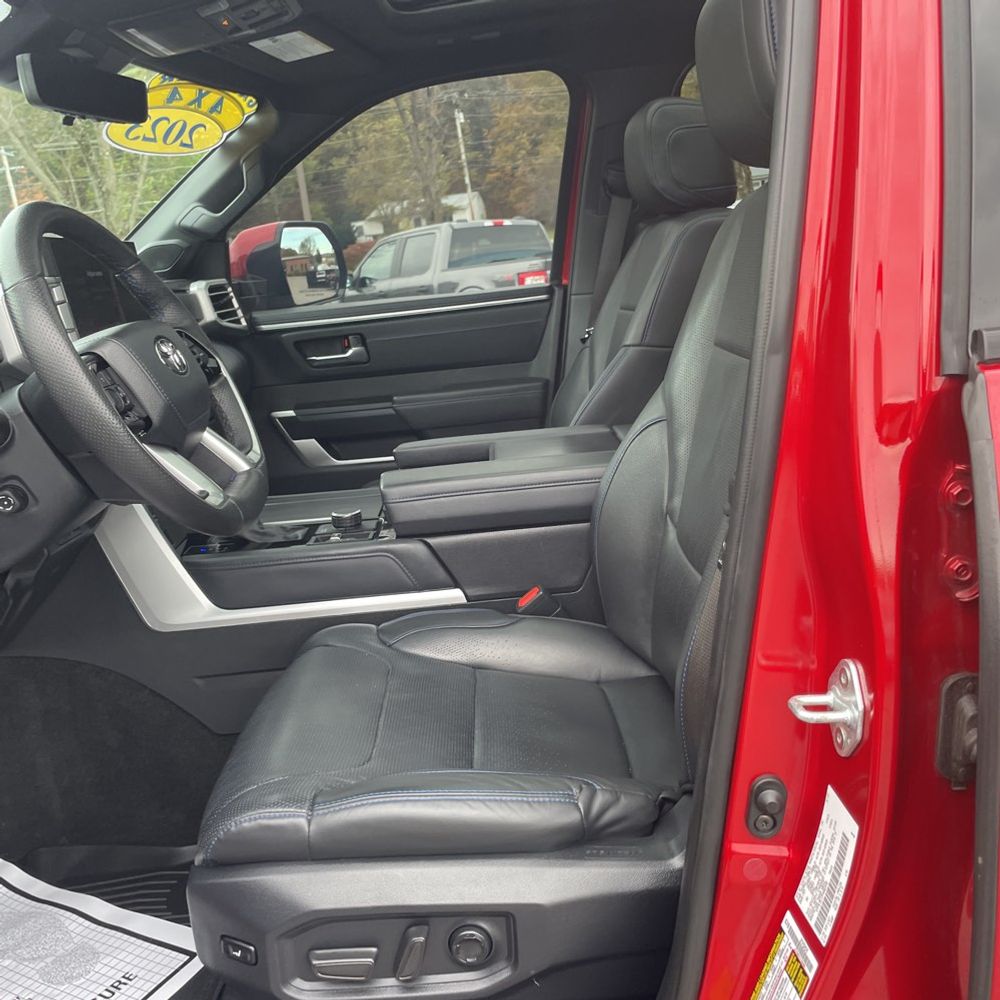 2023 Toyota Tundra Platinum HV