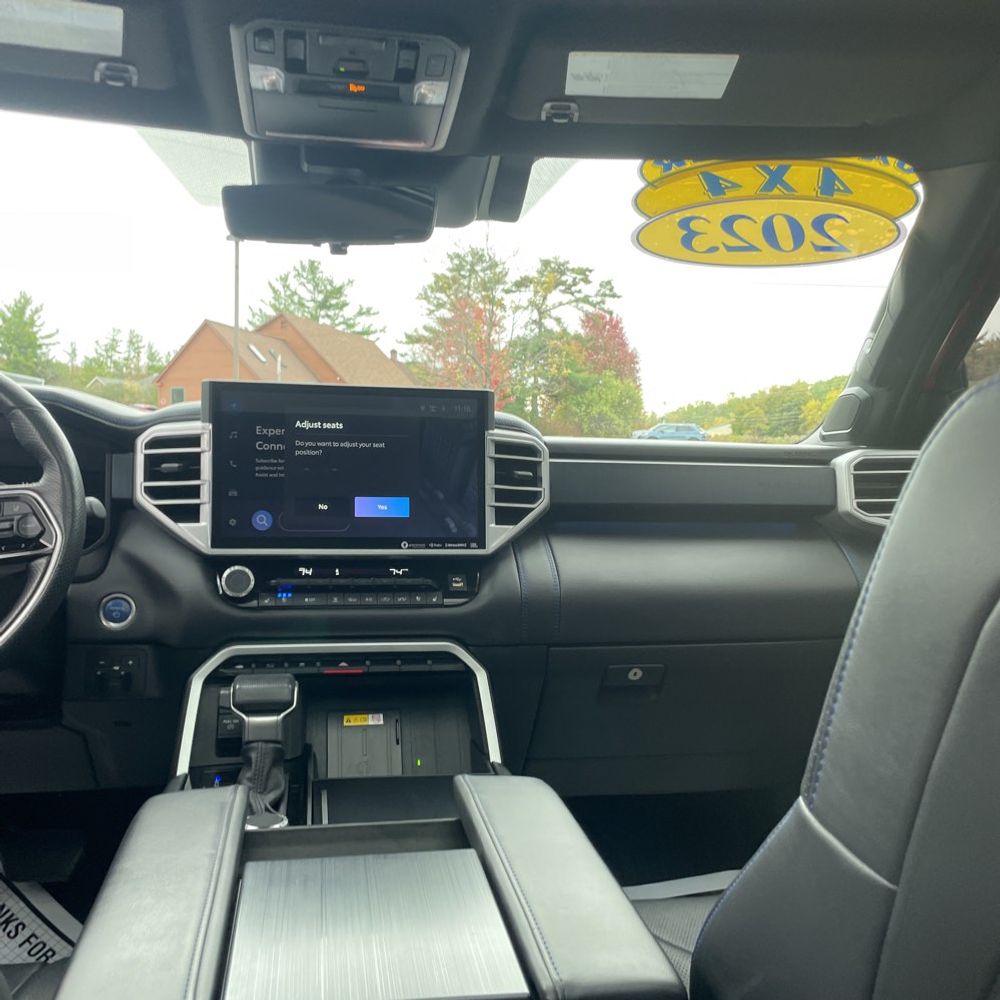 2023 Toyota Tundra Platinum HV