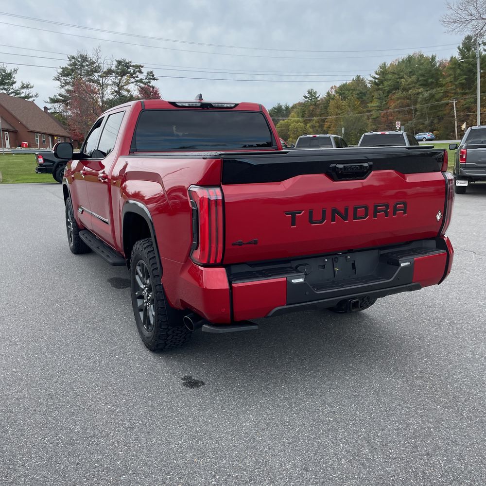 2023 Toyota Tundra Platinum HV