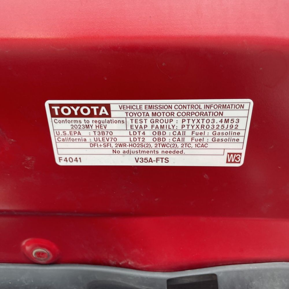 2023 Toyota Tundra Platinum HV