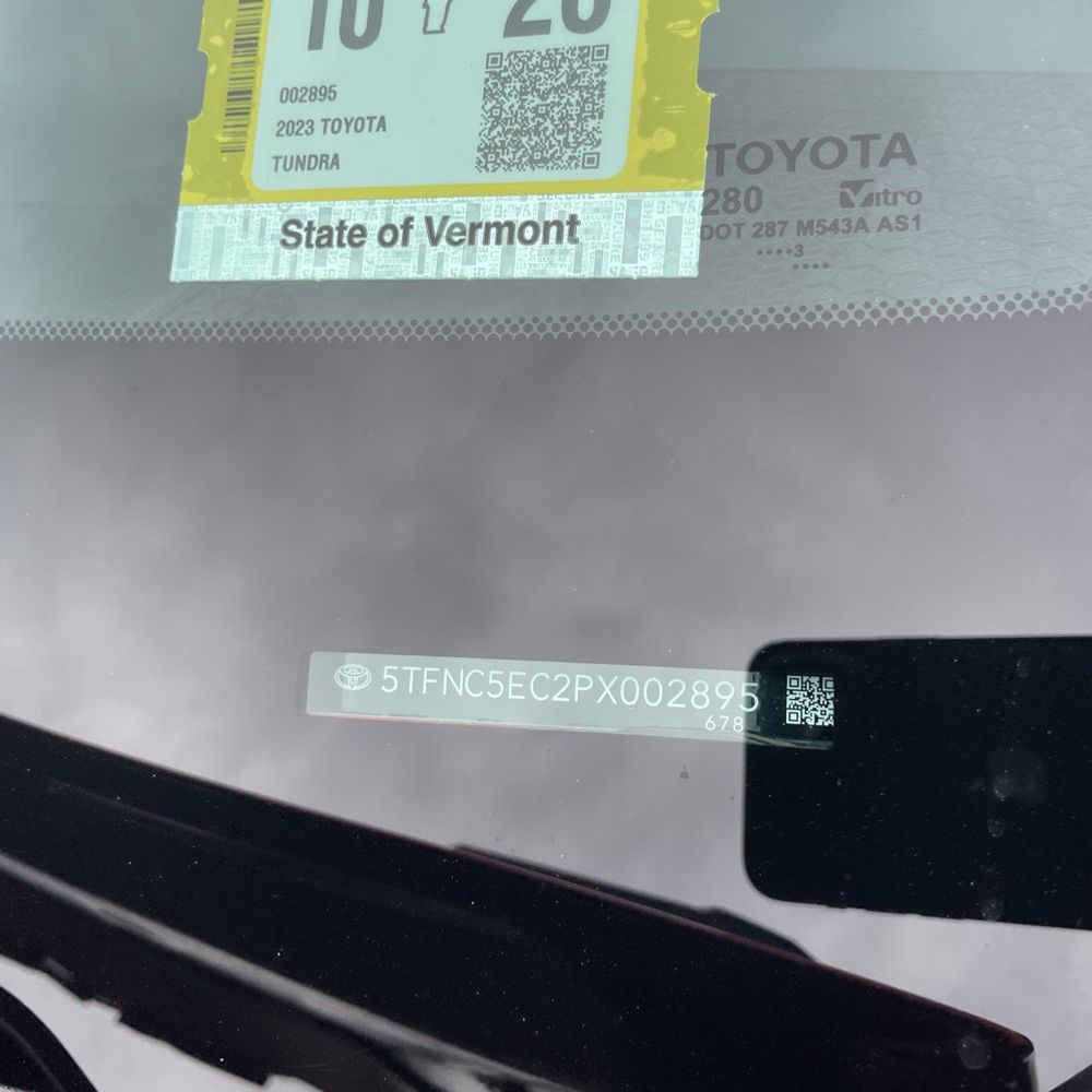 2023 Toyota Tundra Platinum HV