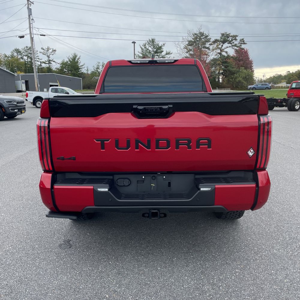 2023 Toyota Tundra Platinum HV