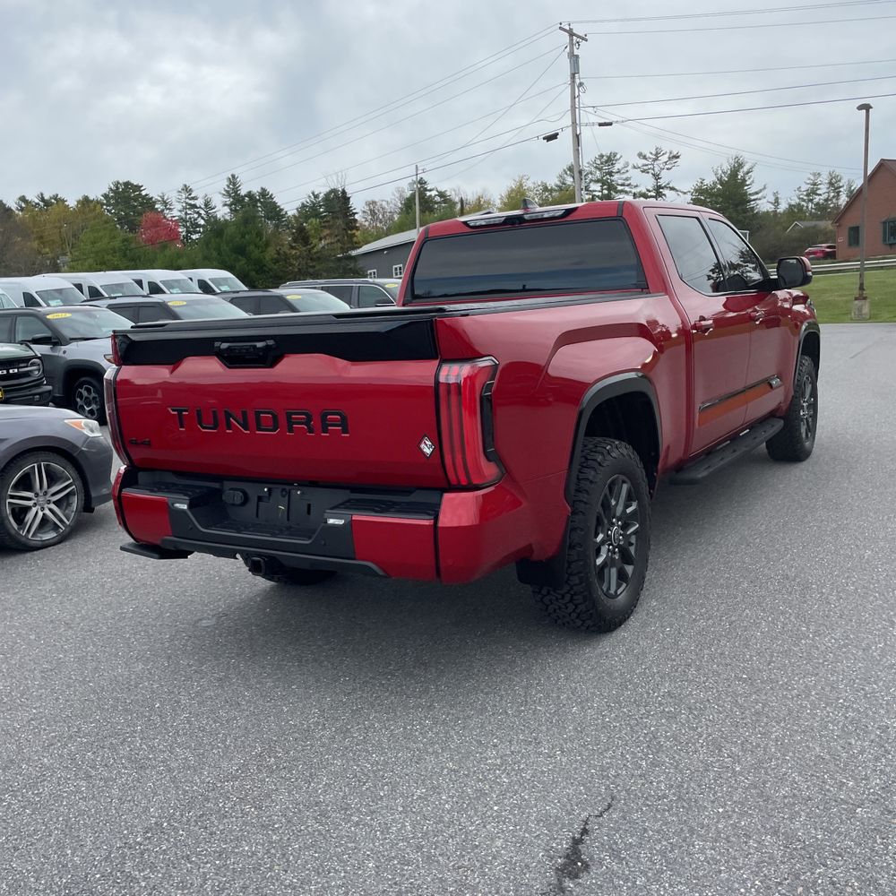 2023 Toyota Tundra Platinum HV