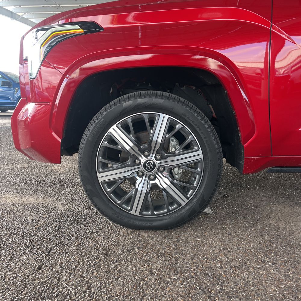 2023 Toyota Tundra Capstone HV