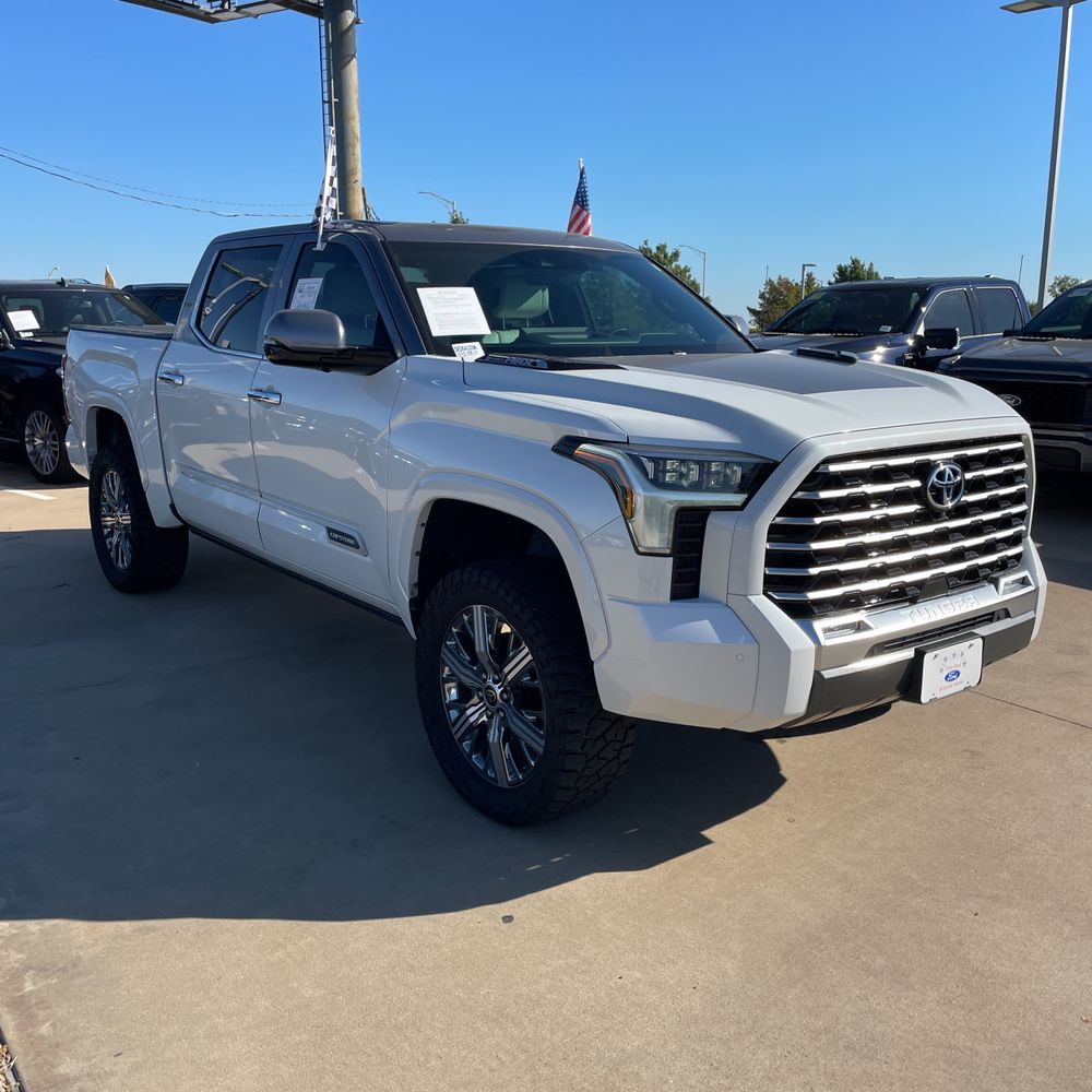 2024 Toyota Tundra Capstone HV