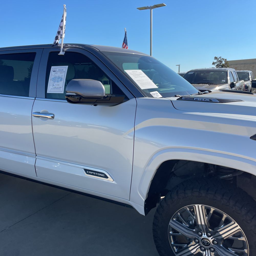 2024 Toyota Tundra Capstone HV