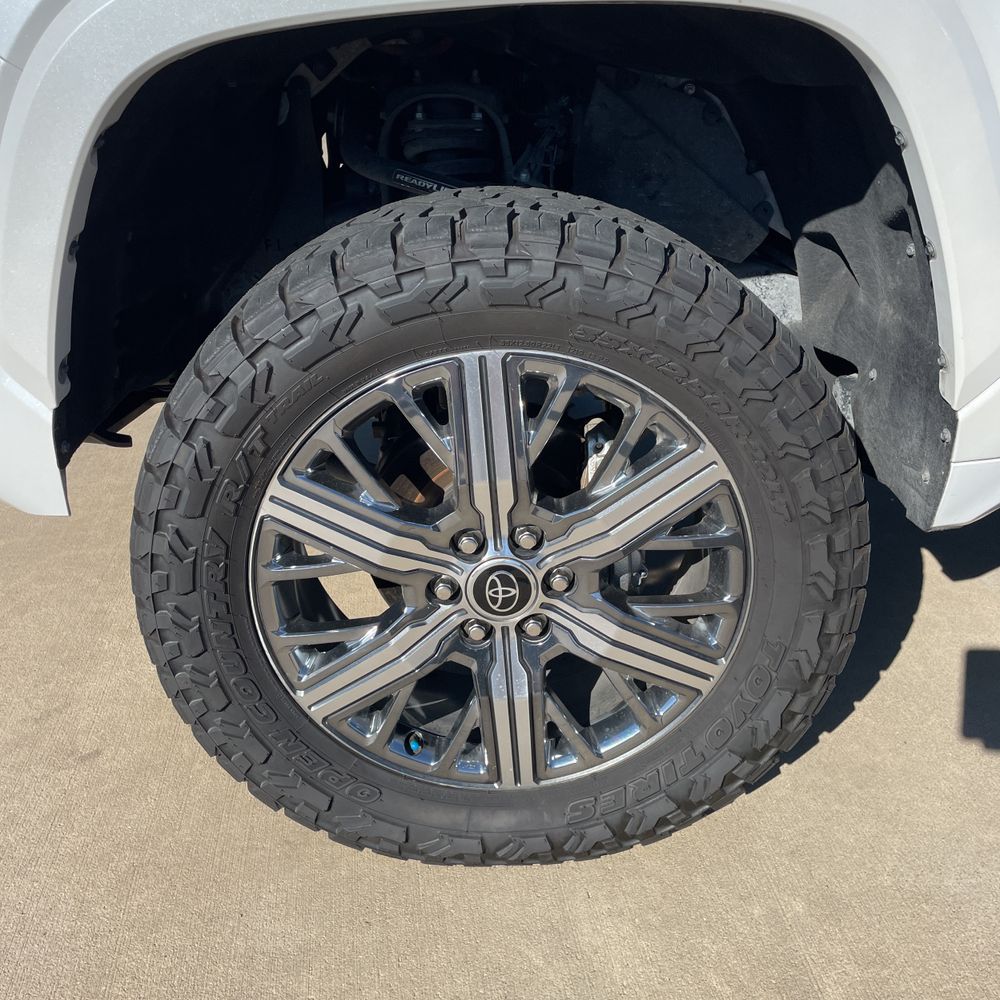 2024 Toyota Tundra Capstone HV