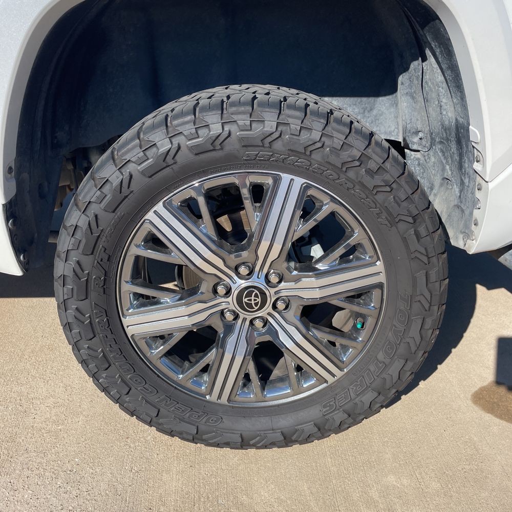 2024 Toyota Tundra Capstone HV