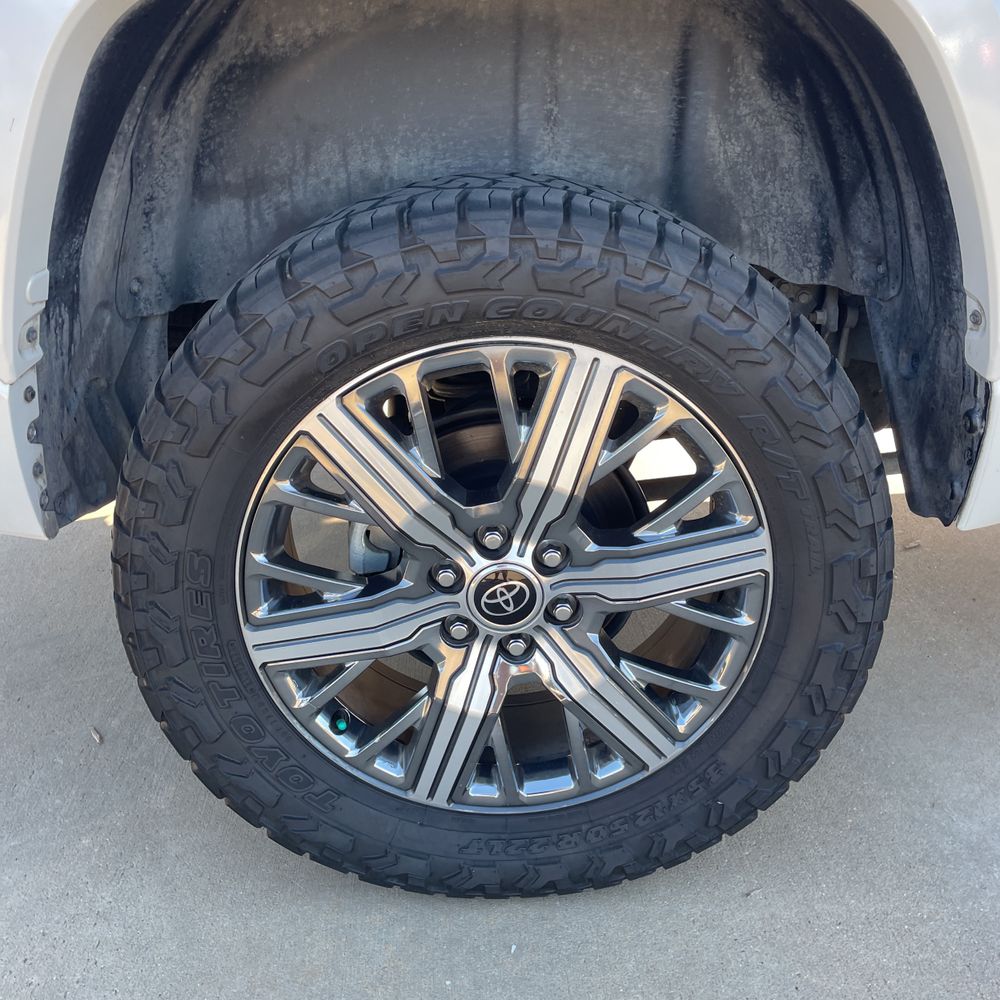 2024 Toyota Tundra Capstone HV