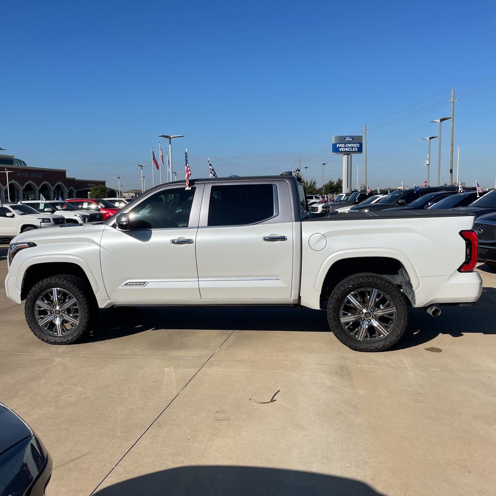 2024 Toyota Tundra Capstone HV