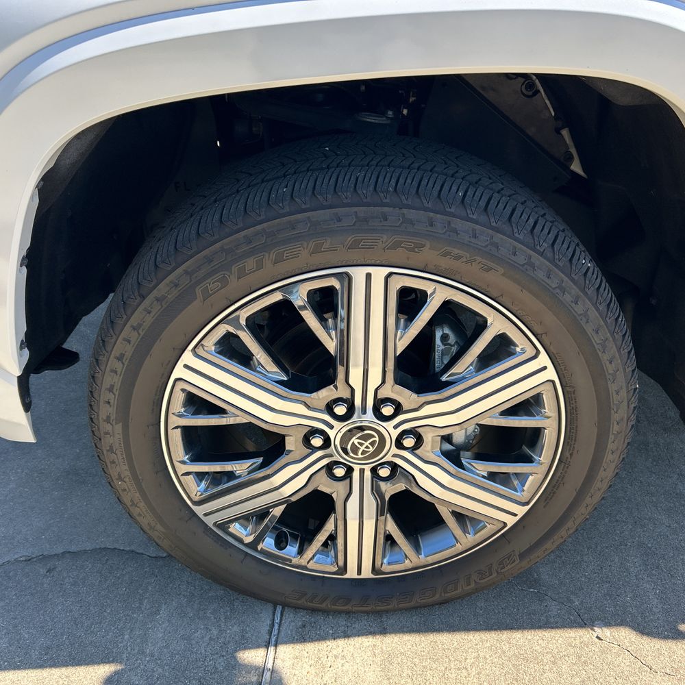 2023 Toyota Tundra Capstone HV