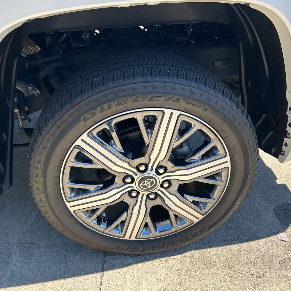 2023 Toyota Tundra Capstone HV
