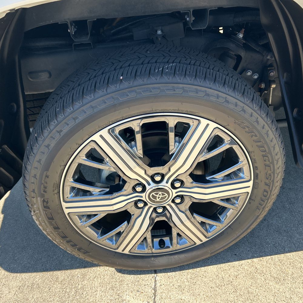 2023 Toyota Tundra Capstone HV