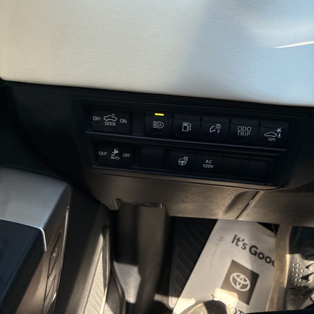 2022 Toyota Tundra Capstone HV
