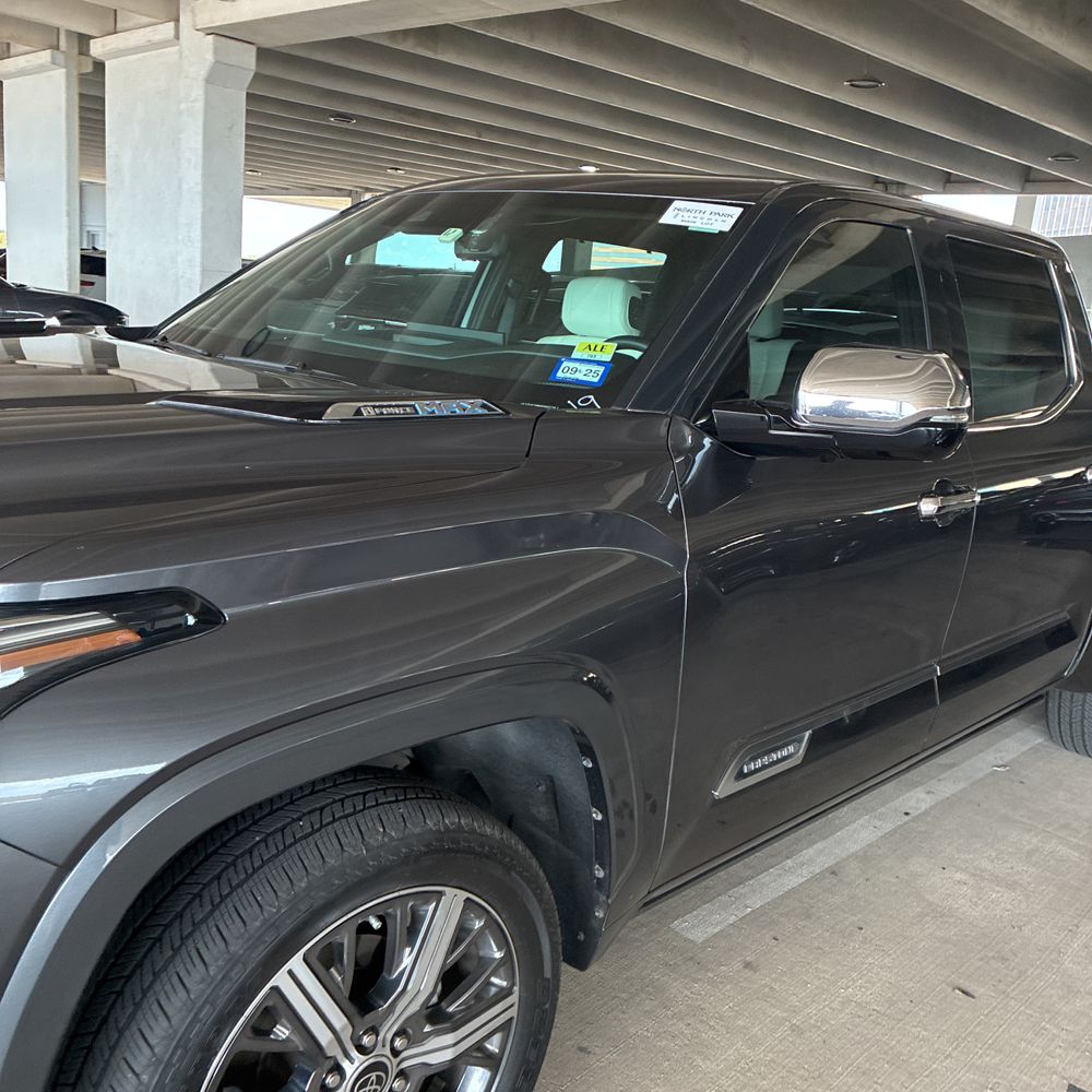 2023 Toyota Tundra Capstone HV