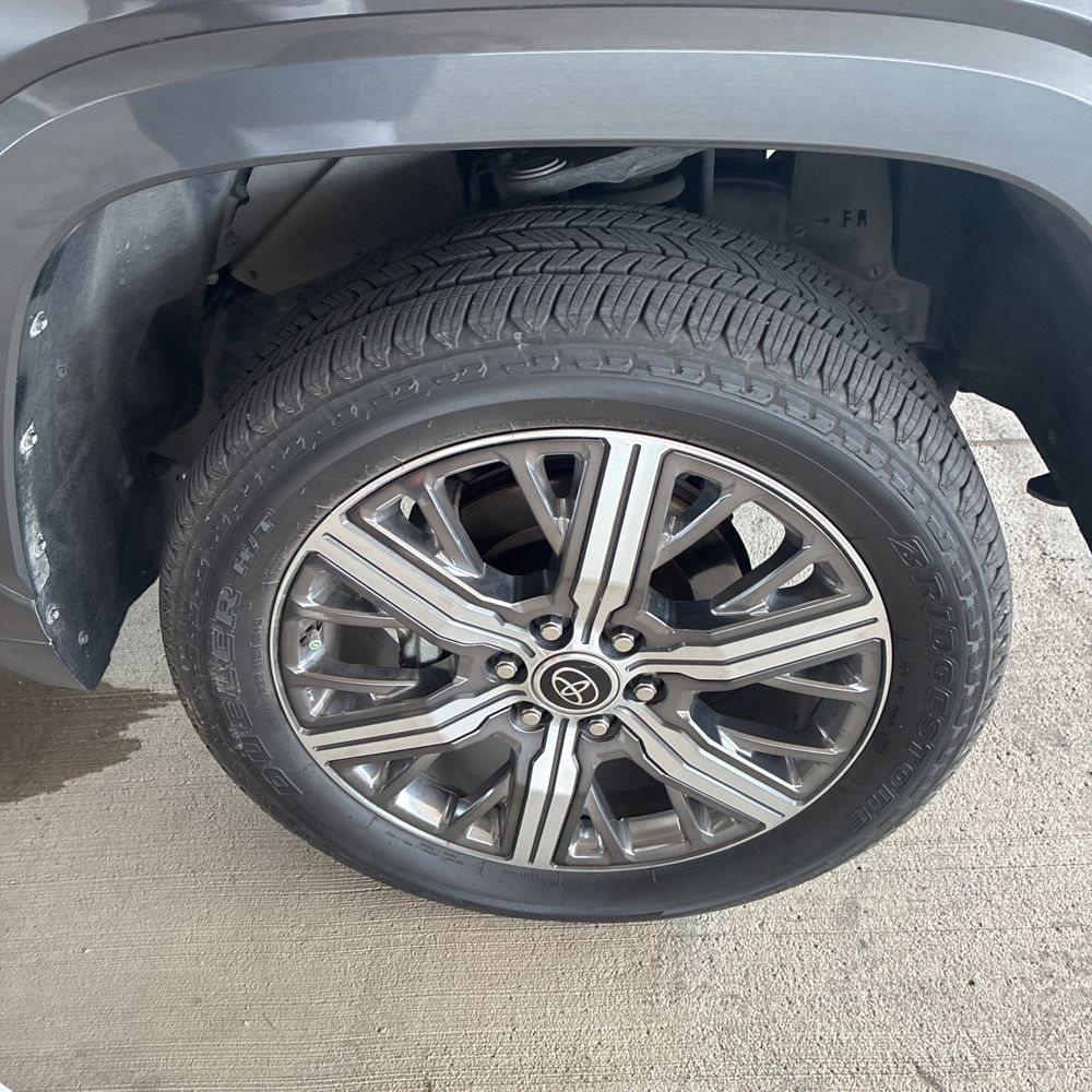 2023 Toyota Tundra Capstone HV