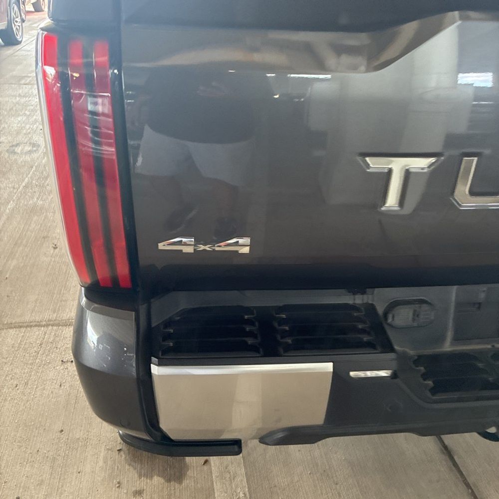 2023 Toyota Tundra Capstone HV