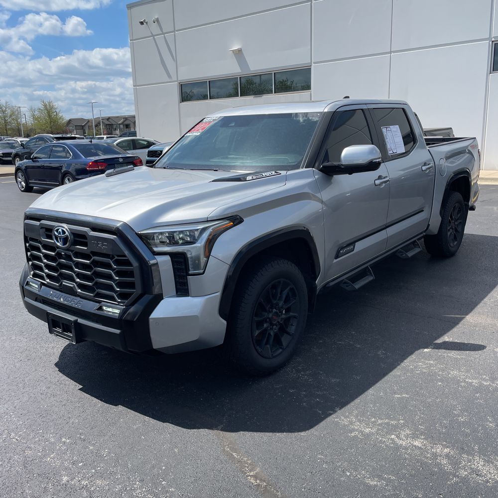 2024 Toyota Tundra Platinum HV