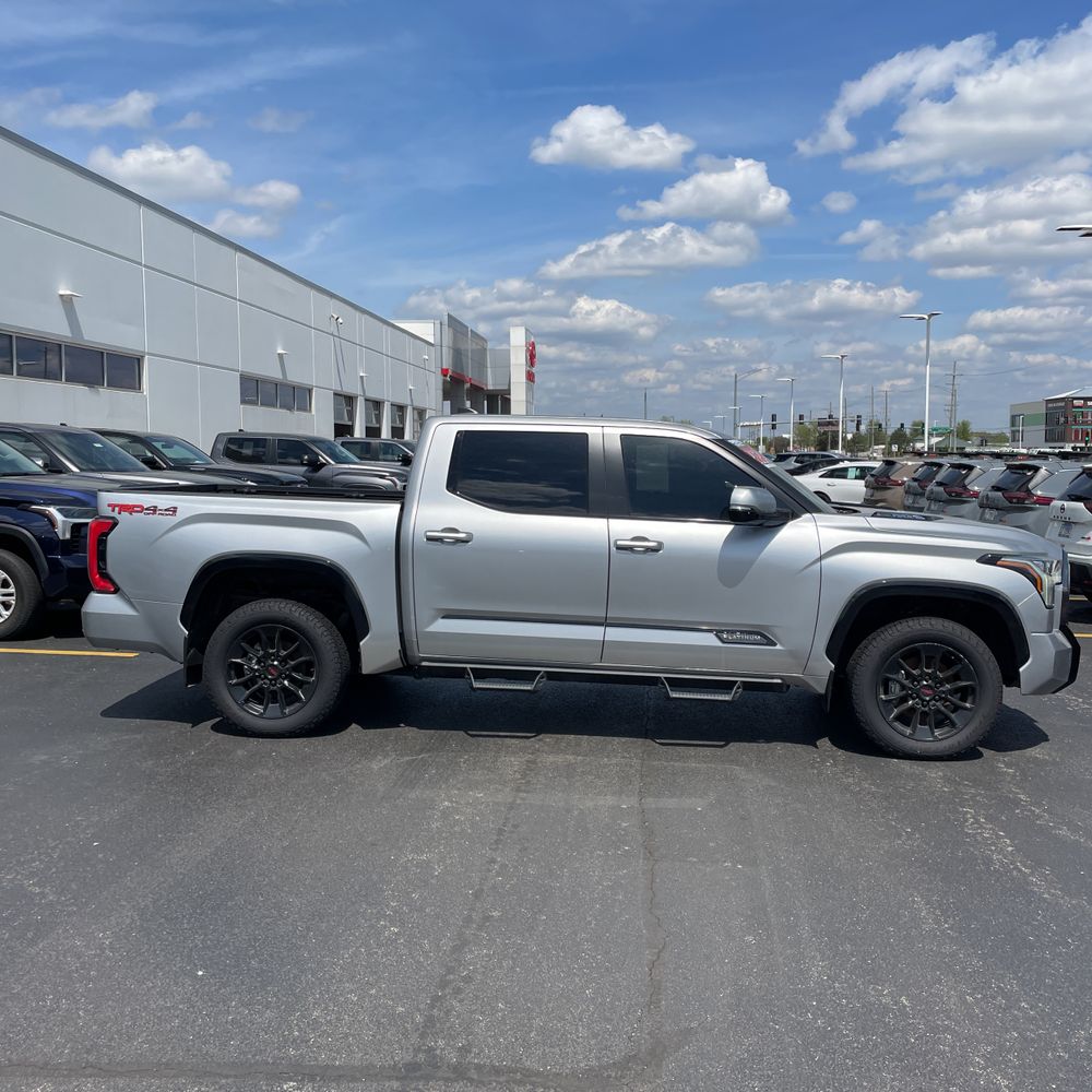 2024 Toyota Tundra Platinum HV