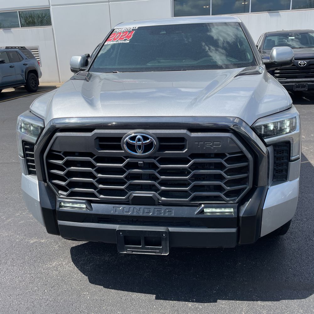 2024 Toyota Tundra Platinum HV