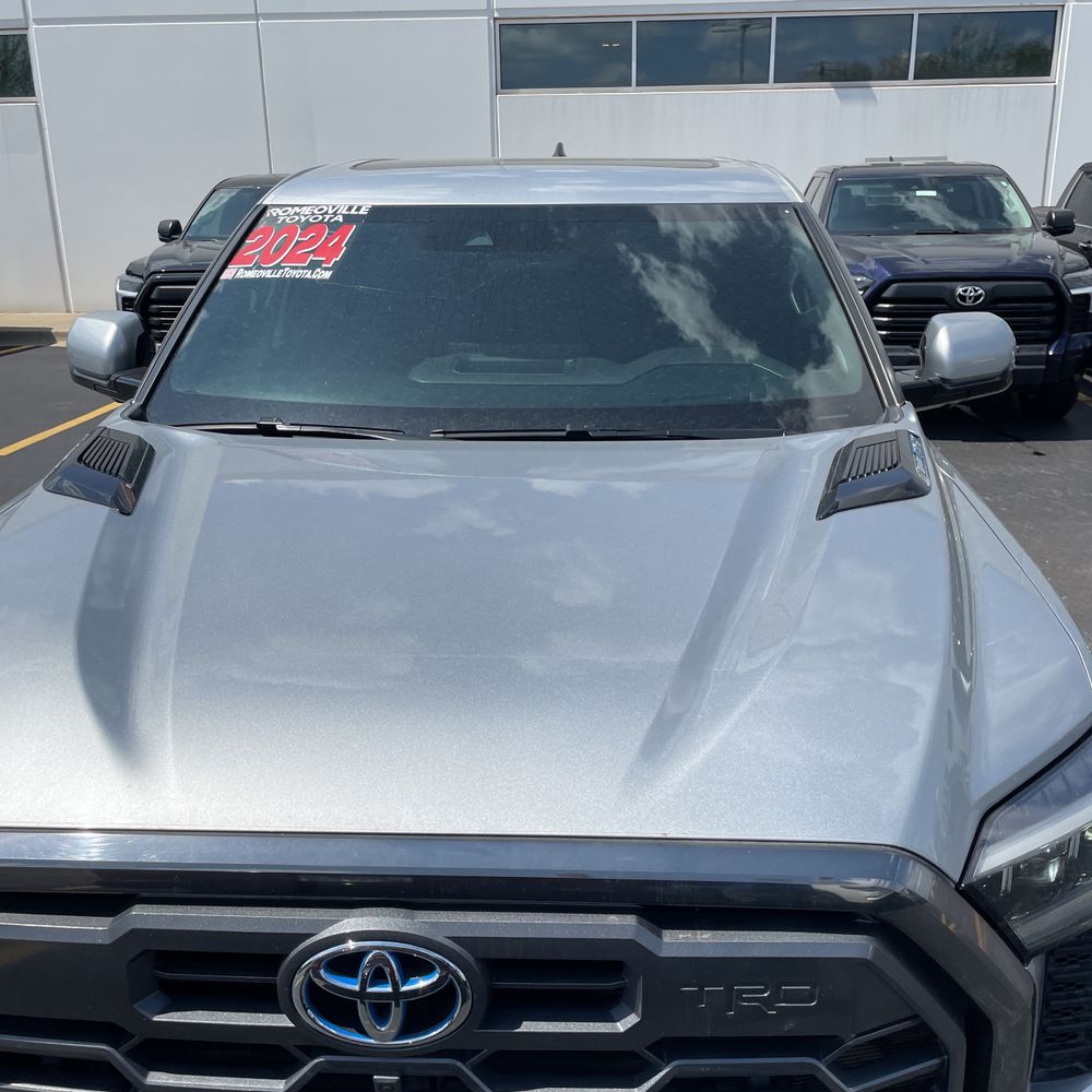 2024 Toyota Tundra Platinum HV