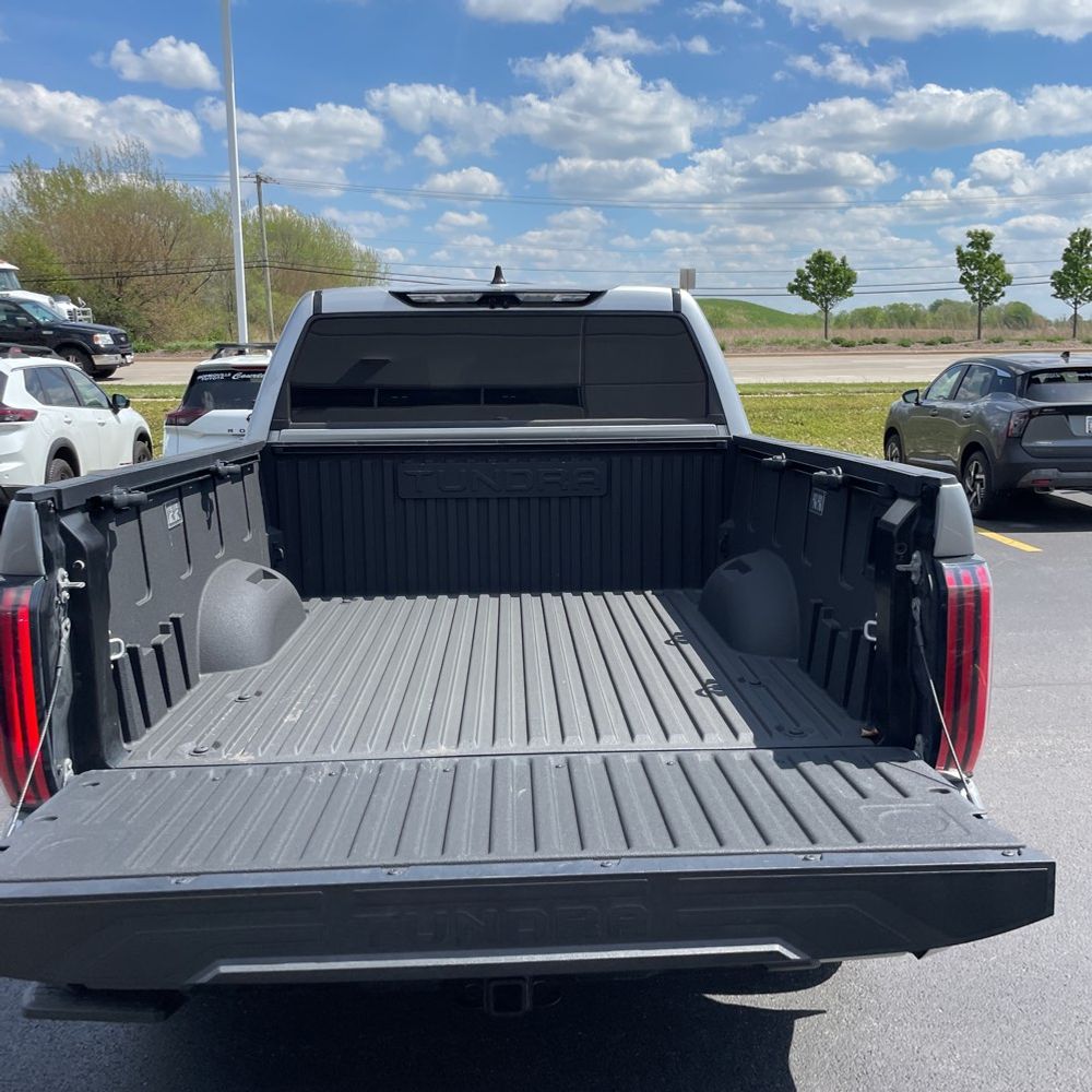 2024 Toyota Tundra Platinum HV