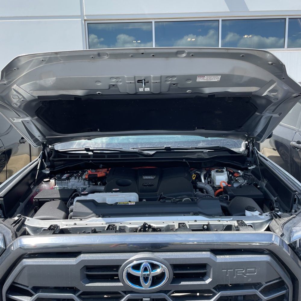 2024 Toyota Tundra Platinum HV