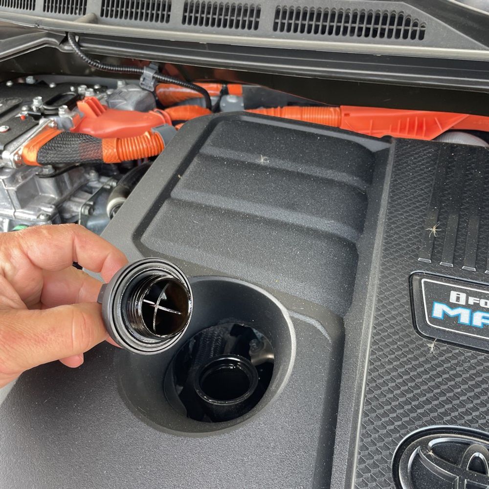 2024 Toyota Tundra Platinum HV