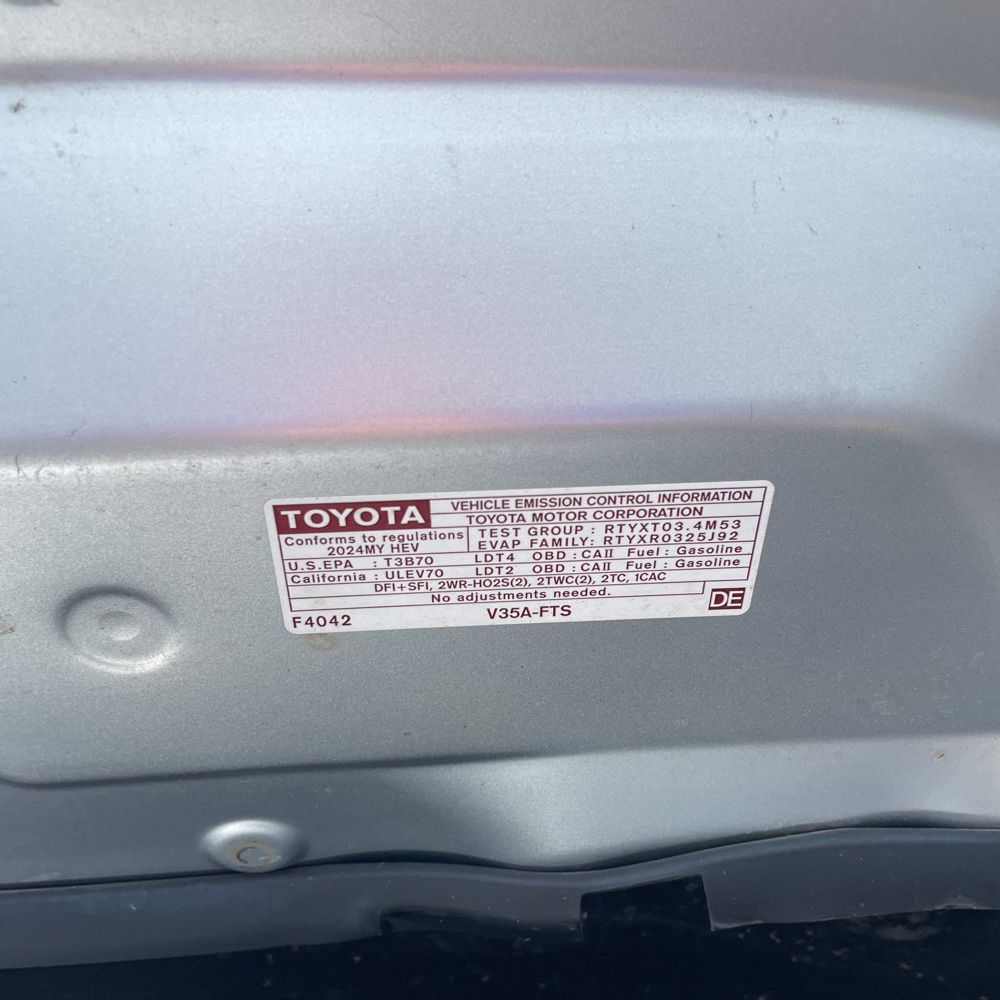 2024 Toyota Tundra Platinum HV