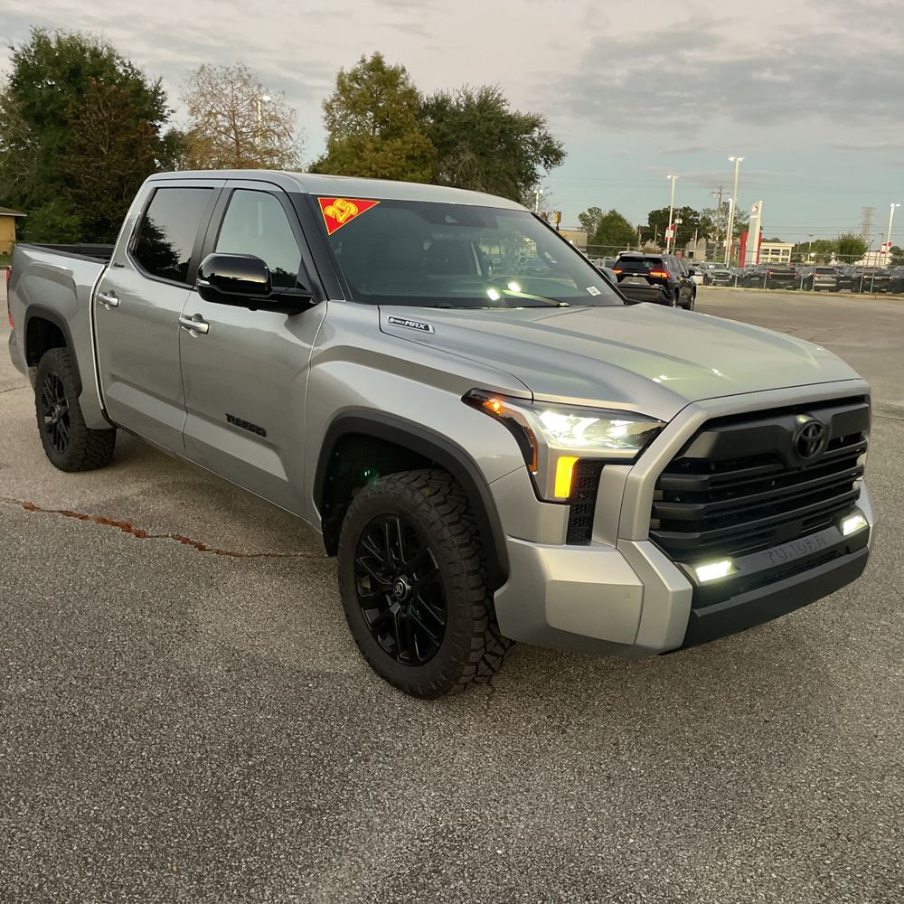 2025 Toyota Tundra Limited HV