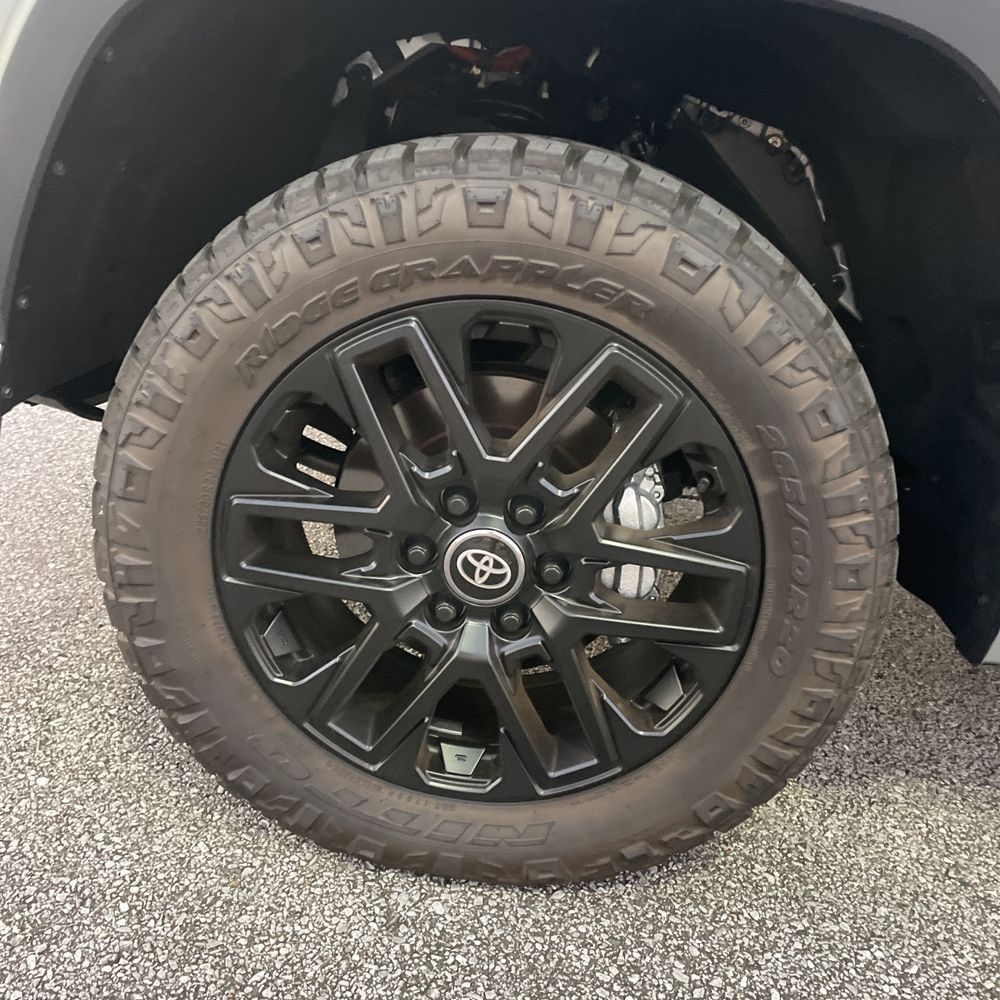 2025 Toyota Tundra Limited HV