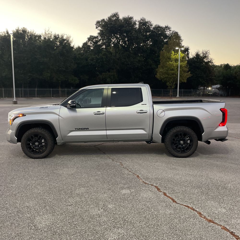 2025 Toyota Tundra Limited HV