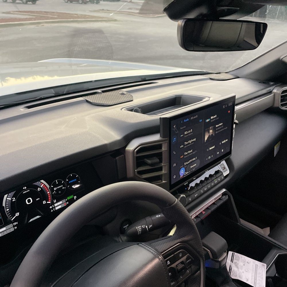 2025 Toyota Tundra Limited HV