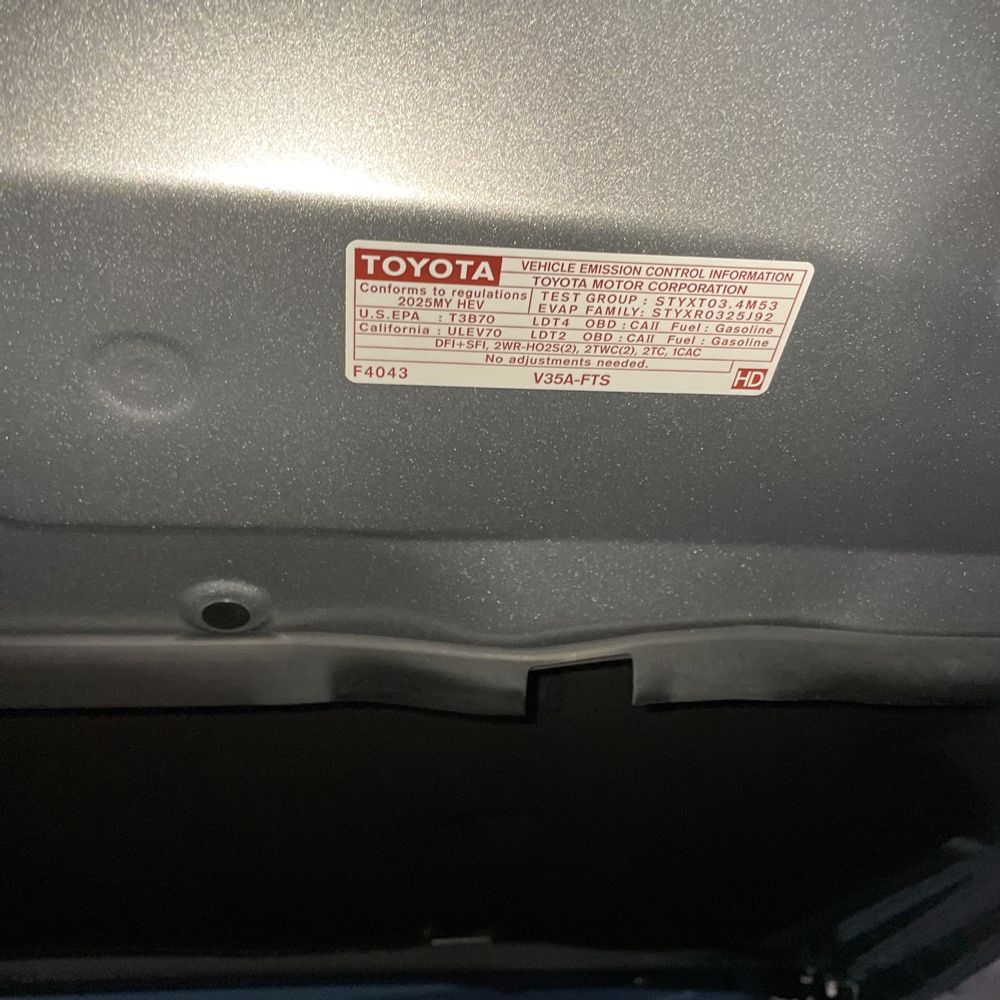 2025 Toyota Tundra Limited HV