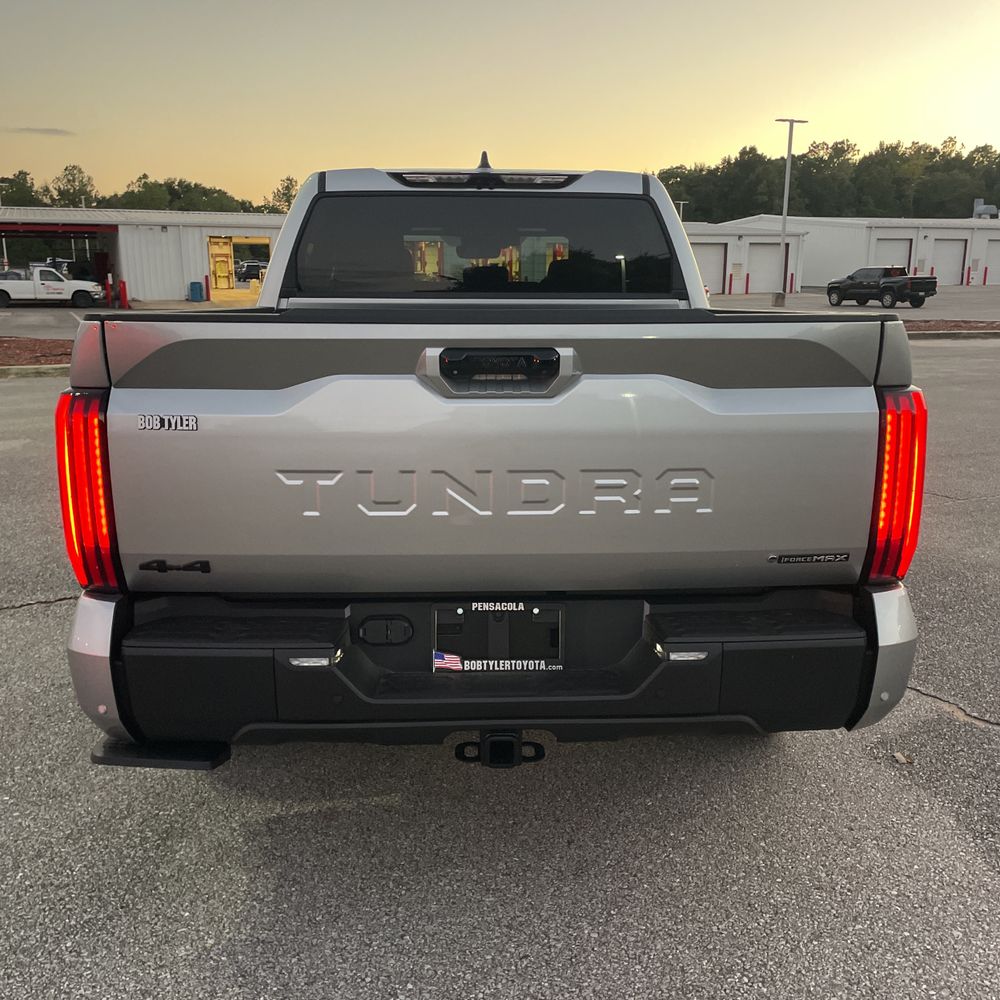 2025 Toyota Tundra Limited HV