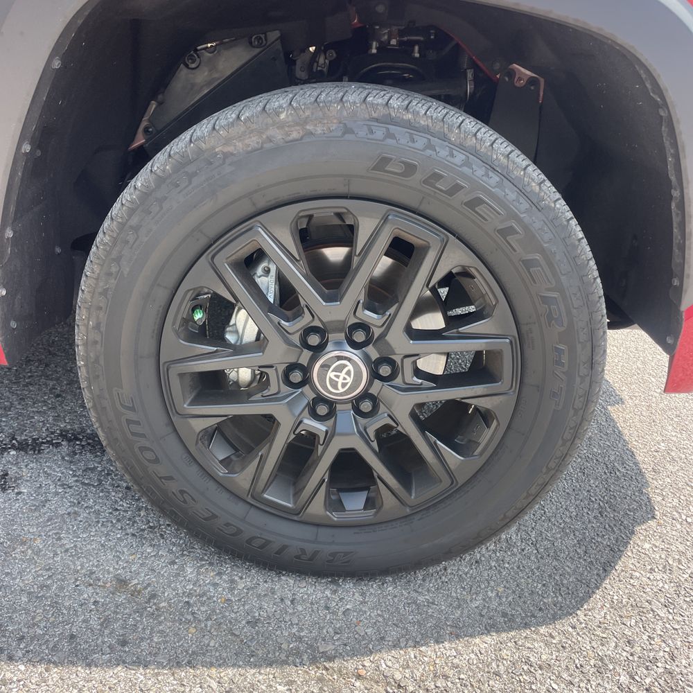 2025 Toyota Tundra Limited HV