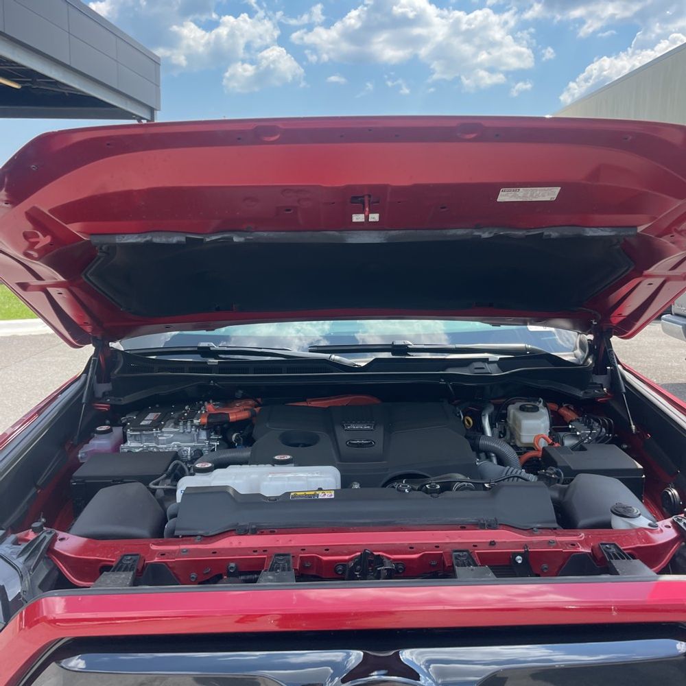 2025 Toyota Tundra Limited HV