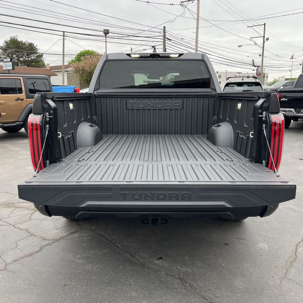 2024 Toyota Tundra Limited HV