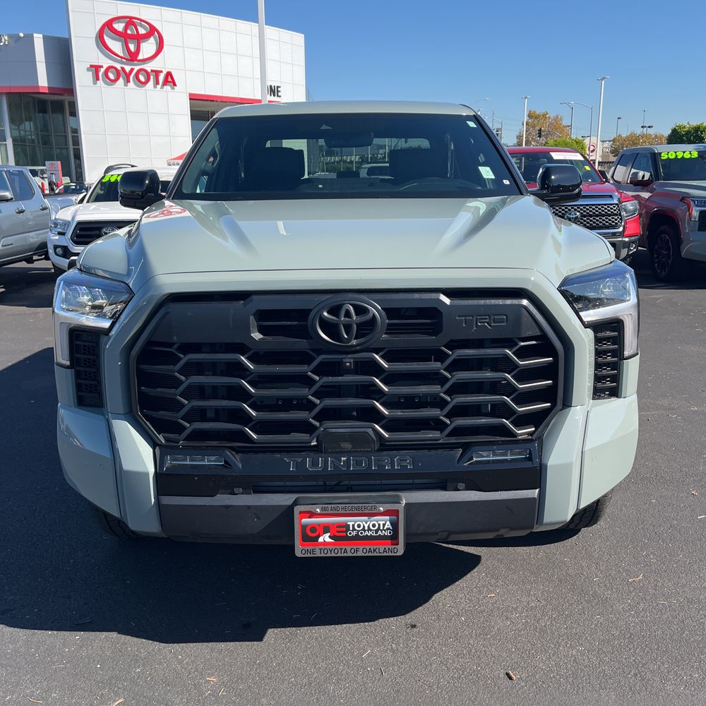 2025 Toyota Tundra Limited HV